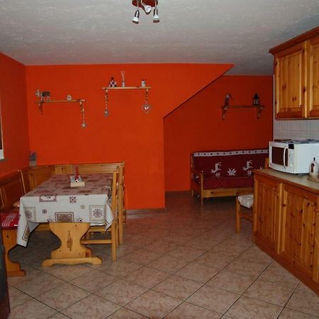 Casa Vacanza In Centro A La Salle Kültér fotó