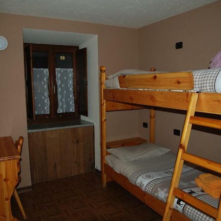 Casa Vacanza In Centro A La Salle Kültér fotó