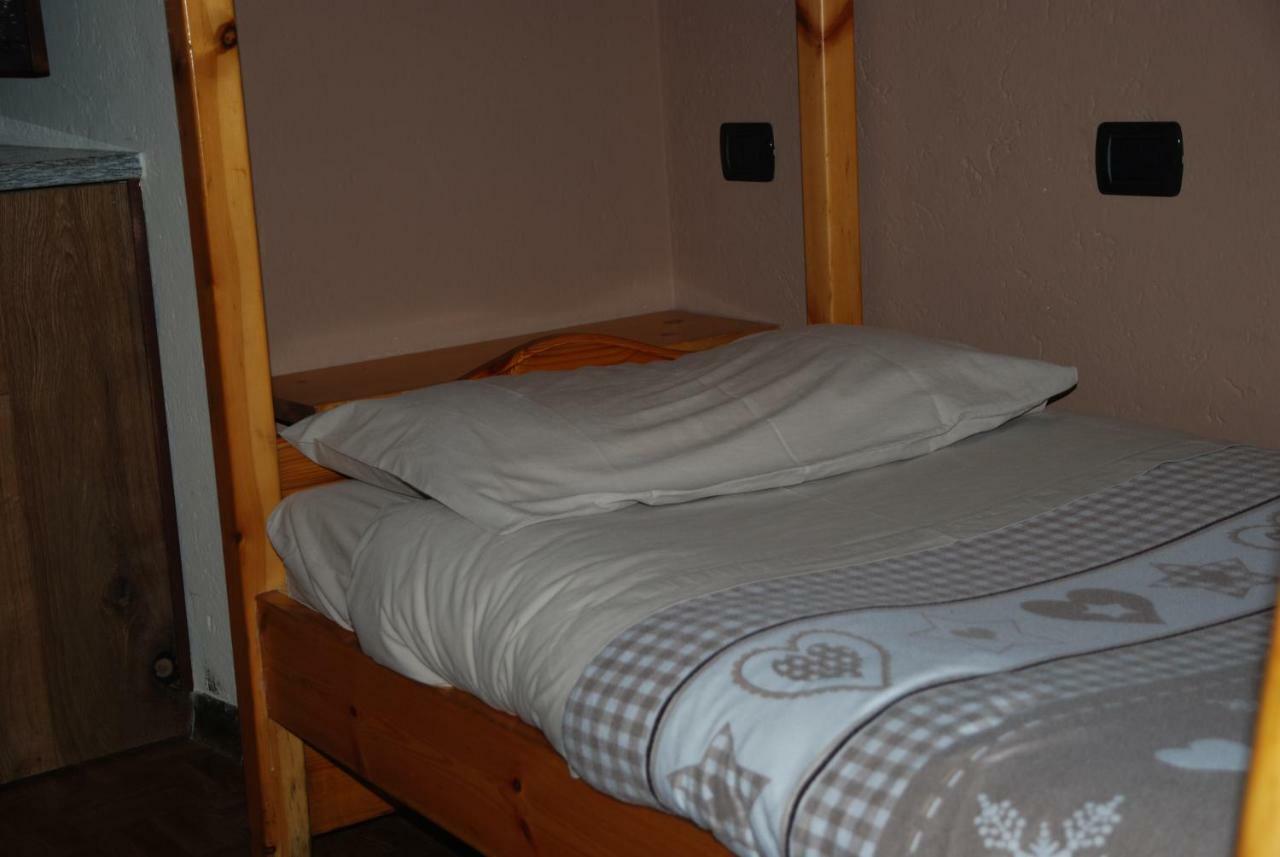 Casa Vacanza In Centro A La Salle Kültér fotó